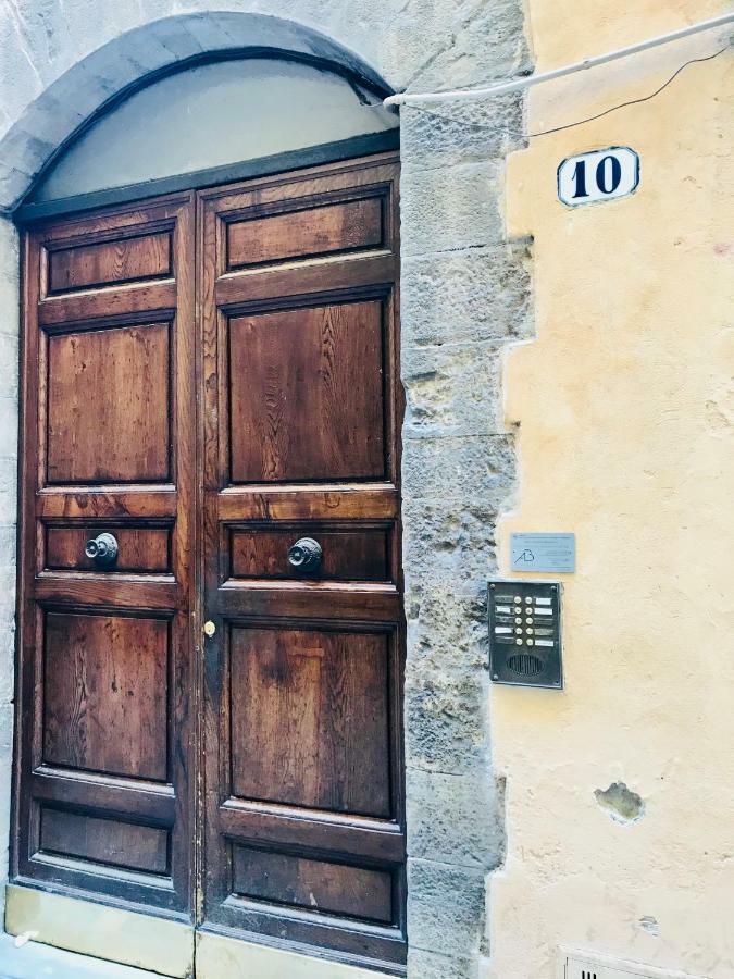 Leonardo's Signoria Flat *